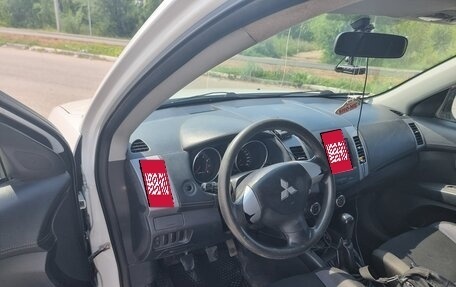 Mitsubishi Outlander III рестайлинг 3, 2010 год, 1 089 000 рублей, 12 фотография