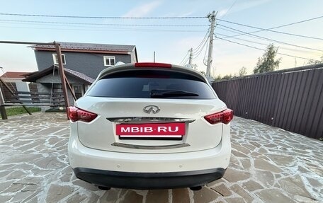 Infiniti FX II, 2010 год, 1 900 000 рублей, 16 фотография