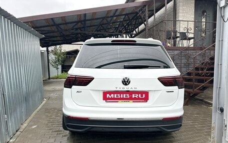 Volkswagen Tiguan II, 2021 год, 2 800 000 рублей, 6 фотография