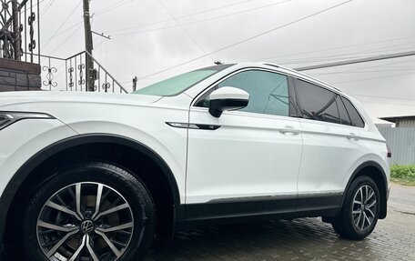 Volkswagen Tiguan II, 2021 год, 2 800 000 рублей, 8 фотография