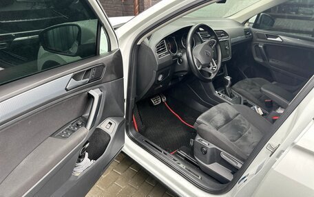 Volkswagen Tiguan II, 2021 год, 2 800 000 рублей, 9 фотография