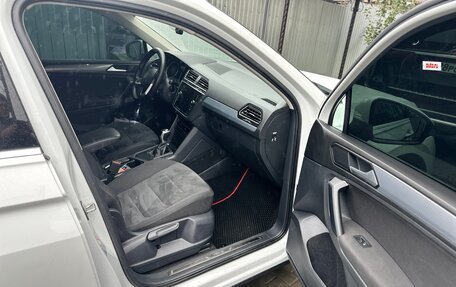Volkswagen Tiguan II, 2021 год, 2 800 000 рублей, 19 фотография