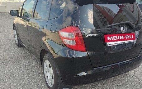 Honda Fit III, 2010 год, 780 000 рублей, 3 фотография