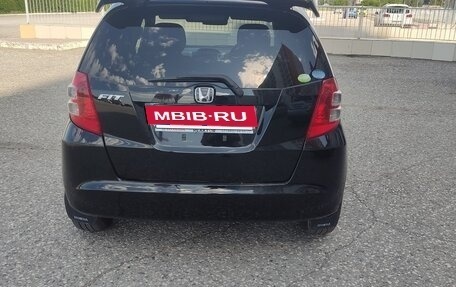 Honda Fit III, 2010 год, 780 000 рублей, 2 фотография