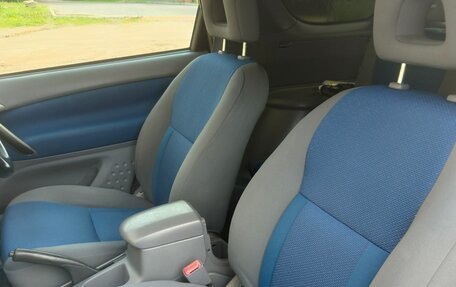 Toyota RAV4, 2005 год, 750 000 рублей, 9 фотография