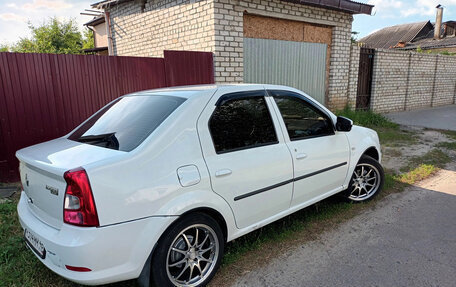 Renault Logan I, 2014 год, 410 000 рублей, 2 фотография