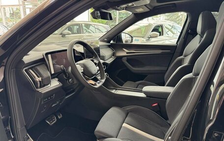 Skoda Kodiaq, 2025 год, 5 500 000 рублей, 13 фотография
