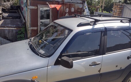 Chevrolet Niva I рестайлинг, 2010 год, 527 000 рублей, 2 фотография