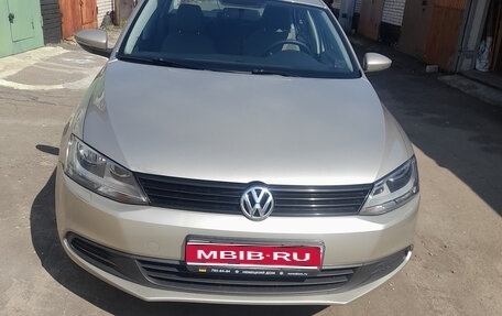 Volkswagen Jetta VI, 2012 год, 800 000 рублей, 1 фотография