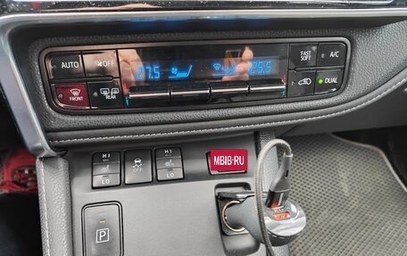 Toyota Auris II, 2018 год, 2 070 000 рублей, 13 фотография