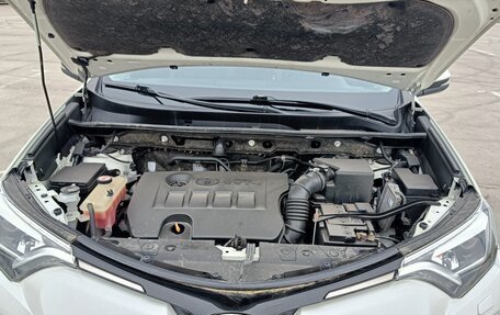 Toyota RAV4, 2017 год, 2 270 000 рублей, 9 фотография