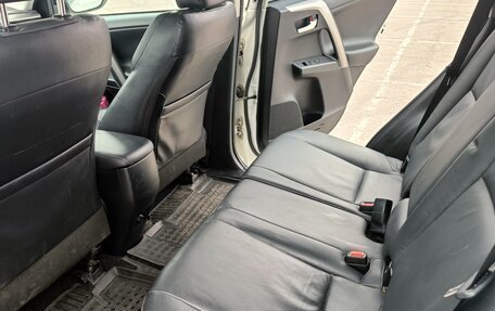 Toyota RAV4, 2017 год, 2 270 000 рублей, 14 фотография