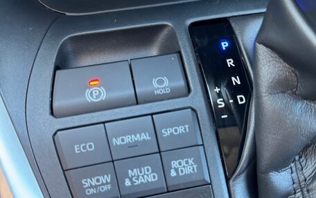 Toyota RAV4, 2021 год, 3 600 000 рублей, 7 фотография
