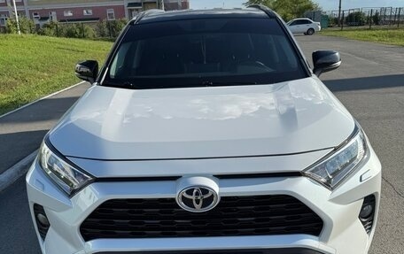 Toyota RAV4, 2021 год, 3 600 000 рублей, 11 фотография
