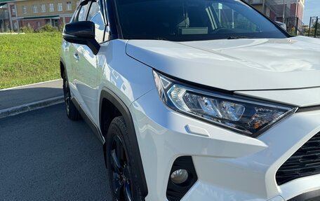 Toyota RAV4, 2021 год, 3 600 000 рублей, 25 фотография