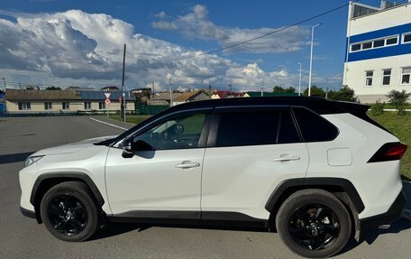 Toyota RAV4, 2021 год, 3 600 000 рублей, 29 фотография