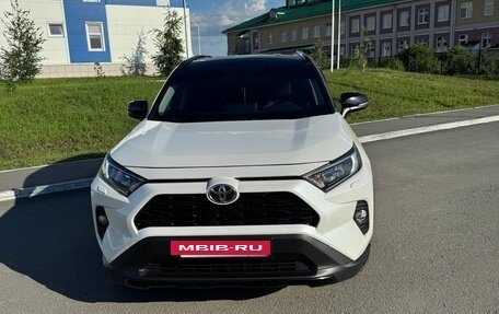 Toyota RAV4, 2021 год, 3 600 000 рублей, 31 фотография