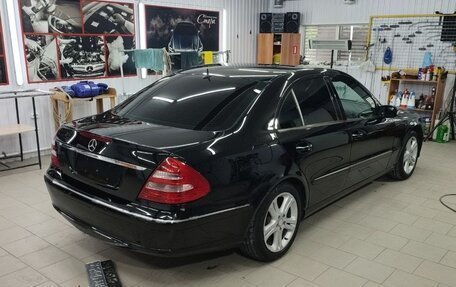 Mercedes-Benz E-Класс, 2004 год, 1 000 000 рублей, 3 фотография