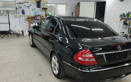 Mercedes-Benz E-Класс, 2004 год, 1 000 000 рублей, 4 фотография