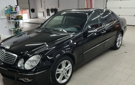 Mercedes-Benz E-Класс, 2004 год, 1 000 000 рублей, 6 фотография