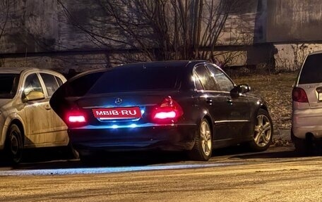 Mercedes-Benz E-Класс, 2004 год, 1 000 000 рублей, 8 фотография