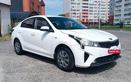 KIA Rio IV, 2021 год, 1 390 000 рублей, 6 фотография