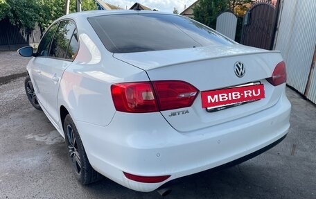 Volkswagen Jetta VI, 2013 год, 1 010 000 рублей, 4 фотография