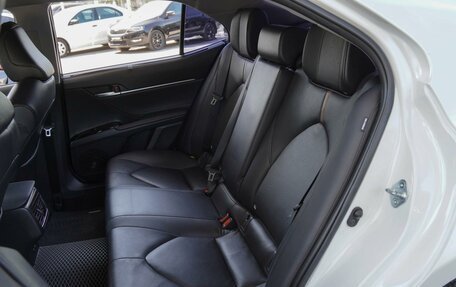 Toyota Camry, 2019 год, 3 320 000 рублей, 9 фотография