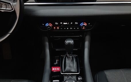 Mazda 6, 2019 год, 2 360 000 рублей, 18 фотография
