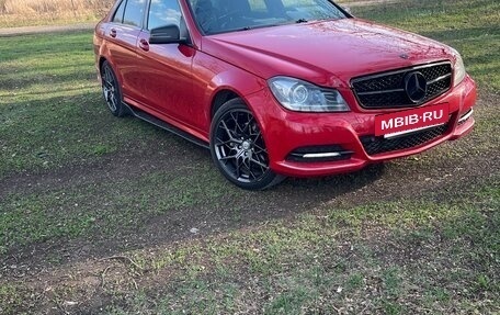 Mercedes-Benz C-Класс, 2011 год, 1 300 000 рублей, 2 фотография