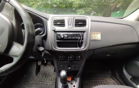 Renault Logan II, 2014 год, 500 000 рублей, 9 фотография
