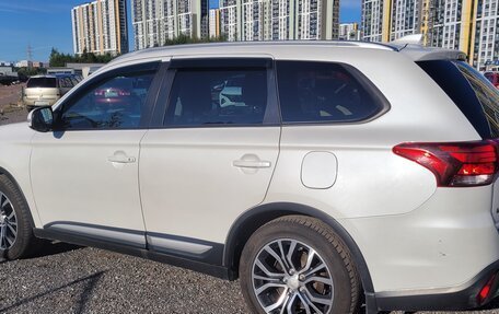 Mitsubishi Outlander III рестайлинг 3, 2018 год, 1 420 000 рублей, 5 фотография