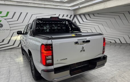 Mitsubishi L200, 2024 год, 4 890 000 рублей, 4 фотография