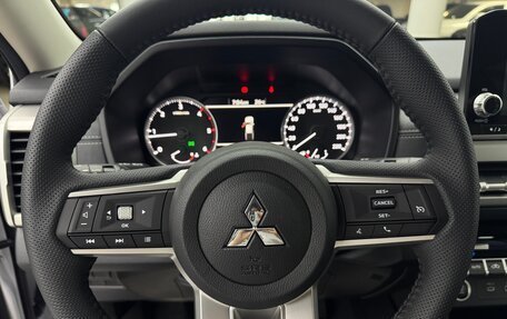 Mitsubishi L200, 2024 год, 4 890 000 рублей, 9 фотография
