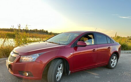 Chevrolet Cruze II, 2011 год, 690 000 рублей, 4 фотография