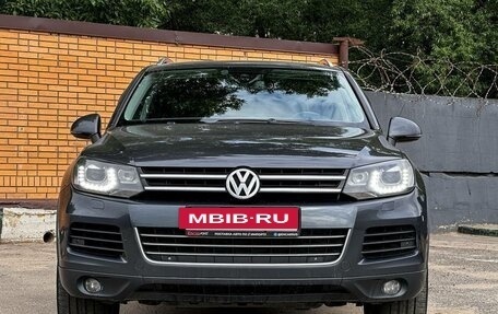Volkswagen Touareg III, 2013 год, 2 635 000 рублей, 2 фотография