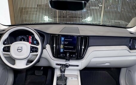 Volvo XC60 II, 2021 год, 4 300 000 рублей, 10 фотография