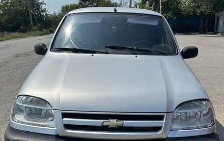 Chevrolet Niva I рестайлинг, 2004 год, 325 000 рублей, 1 фотография