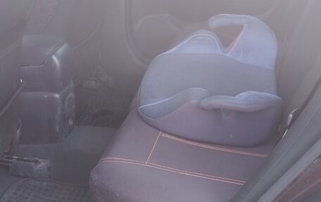 Toyota Avensis III рестайлинг, 2006 год, 750 000 рублей, 5 фотография