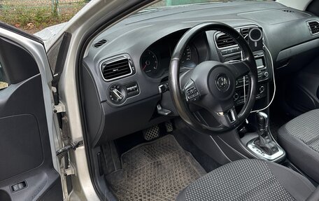 Volkswagen Polo VI (EU Market), 2011 год, 750 000 рублей, 3 фотография