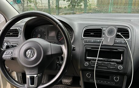 Volkswagen Polo VI (EU Market), 2011 год, 750 000 рублей, 5 фотография