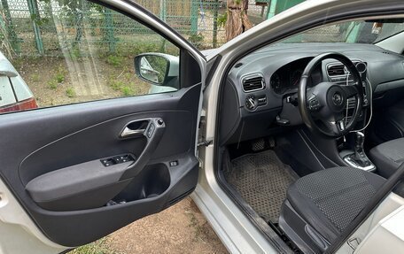 Volkswagen Polo VI (EU Market), 2011 год, 750 000 рублей, 4 фотография