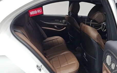Mercedes-Benz E-Класс, 2022 год, 3 987 000 рублей, 17 фотография