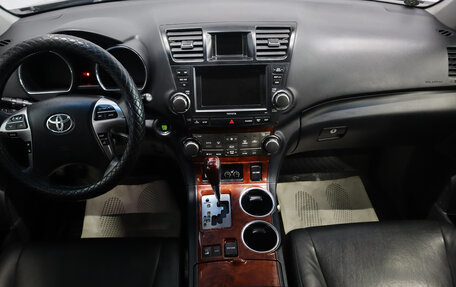 Toyota Highlander III, 2012 год, 20 129 000 рублей, 12 фотография