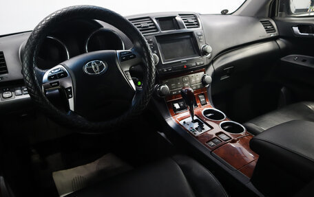 Toyota Highlander III, 2012 год, 20 129 000 рублей, 11 фотография