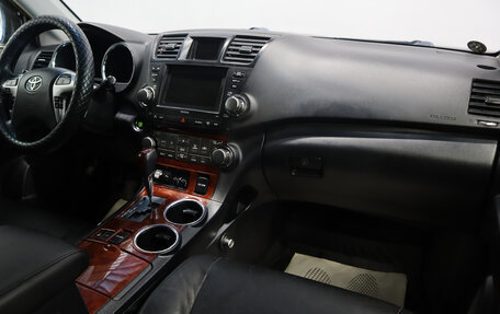 Toyota Highlander III, 2012 год, 20 129 000 рублей, 17 фотография