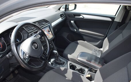 Volkswagen Tiguan II, 2020 год, 2 100 000 рублей, 5 фотография