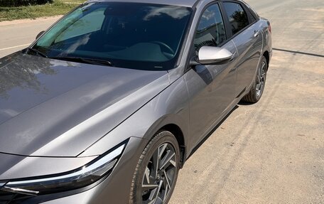 Hyundai Elantra, 2023 год, 3 050 000 рублей, 2 фотография