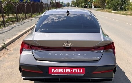 Hyundai Elantra, 2023 год, 3 050 000 рублей, 5 фотография