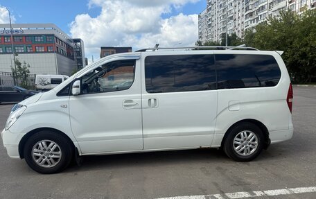 Hyundai Grand Starex Grand Starex I рестайлинг 2, 2011 год, 1 350 000 рублей, 2 фотография